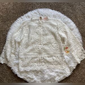 Mele & Pere Top New Lace Bell Sleeves White Womens Size Medium